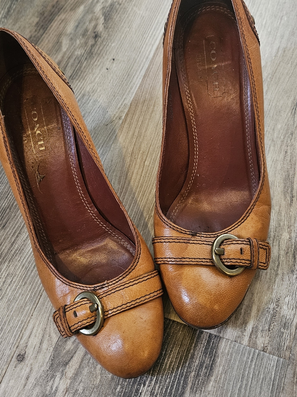 Coach Vintage  Women's Tan Leather Buckle Pumps